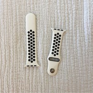 Apple Watch Silicon Sports Band - White/Black - 38mm/40mm/41mm